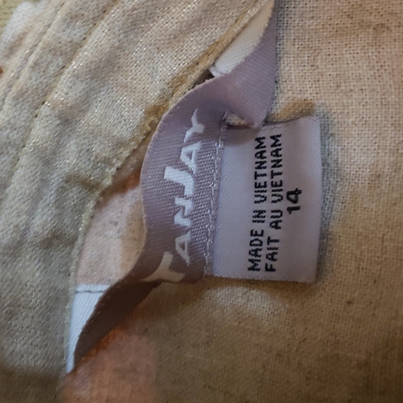 Vest - Picture 2 of 6